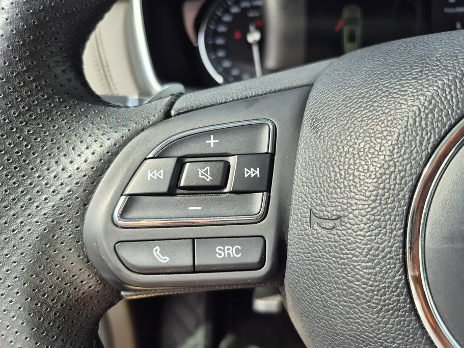 ام جي RX8 LUX 2024 