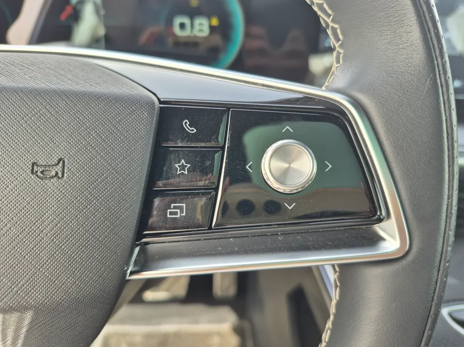 ام جي ويل لاكجري 2024 