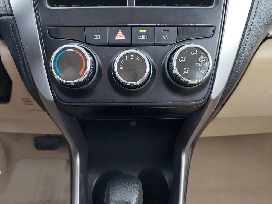 تويوتا يارس Y 2019 