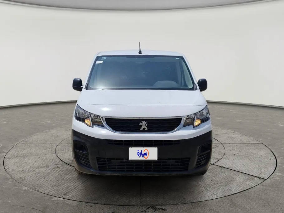 2022 Peugeot Partner Short van 