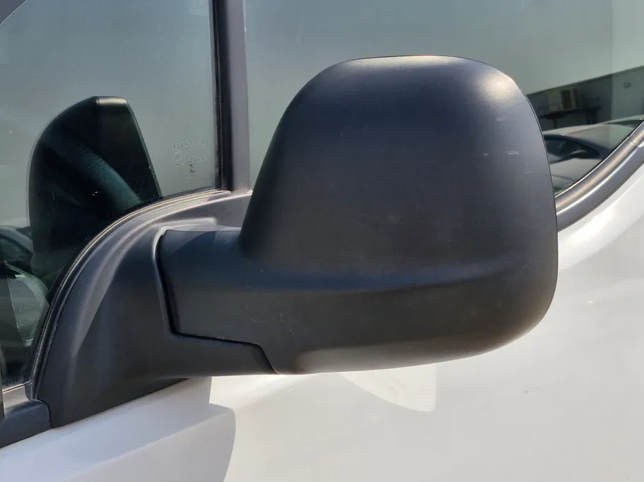 2022 Peugeot Partner Short van 