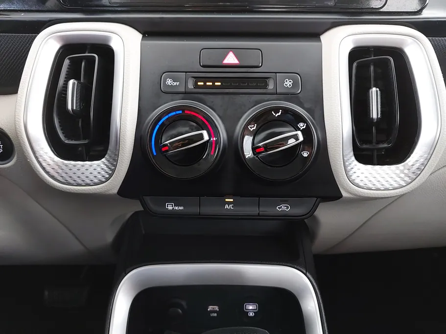 كيا سونيت LX 2022 