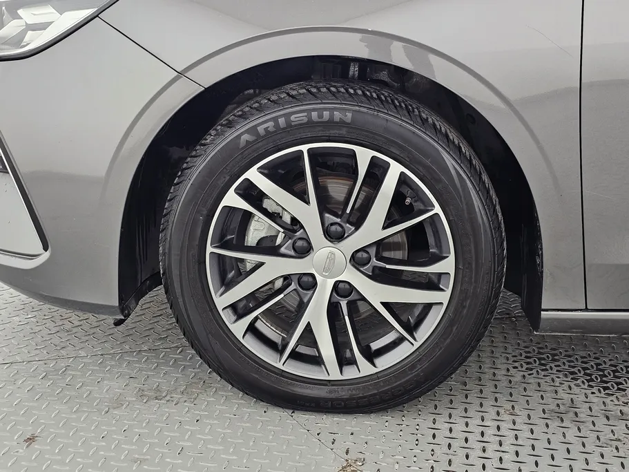 جيلي امجراند GS 2024 