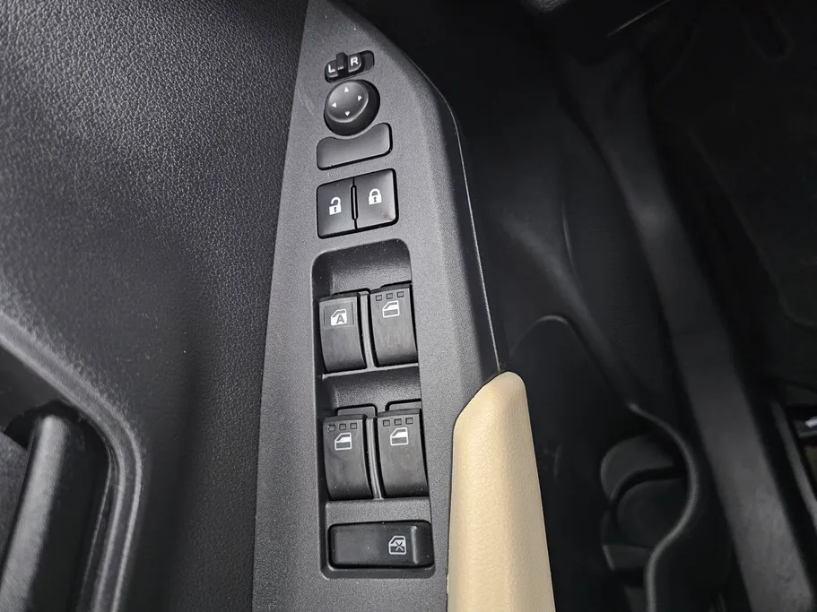 تويوتا يارس Y 2023 