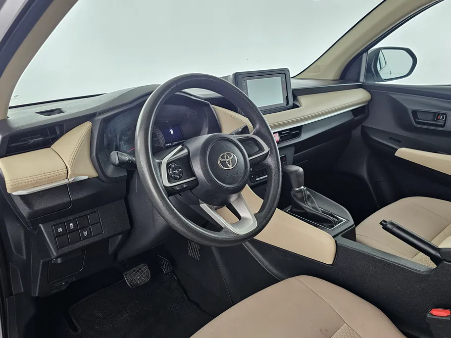 تويوتا يارس Y 2023 