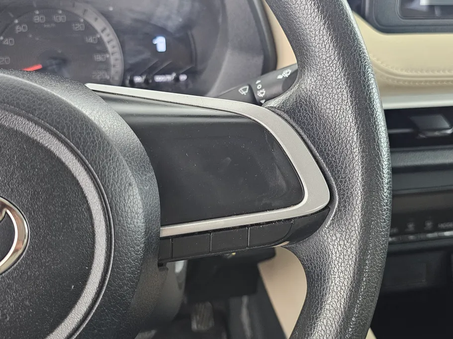 تويوتا يارس Y 2023 