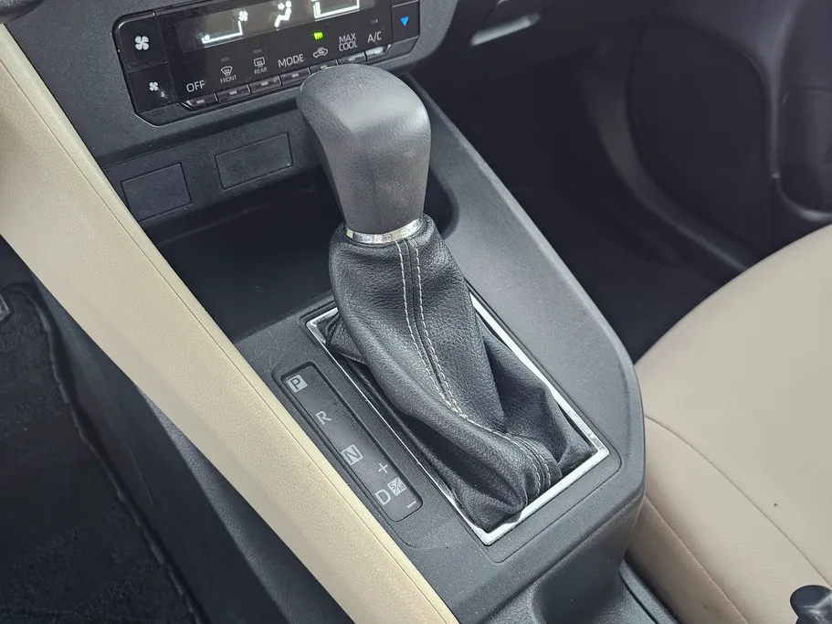 تويوتا يارس Y 2023 