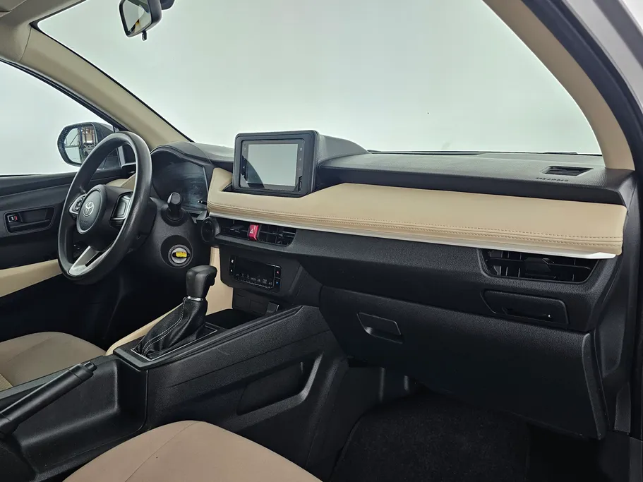 تويوتا يارس Y 2023 