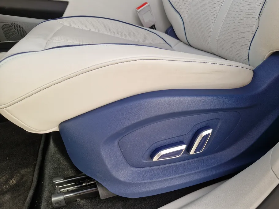 ام جي ويل لاكجري 2024 