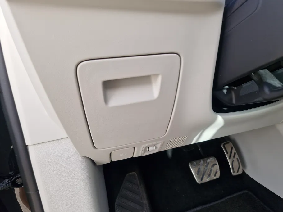 ام جي ويل لاكجري 2024 