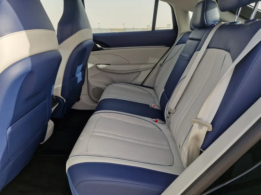 ام جي ويل لاكجري 2024 