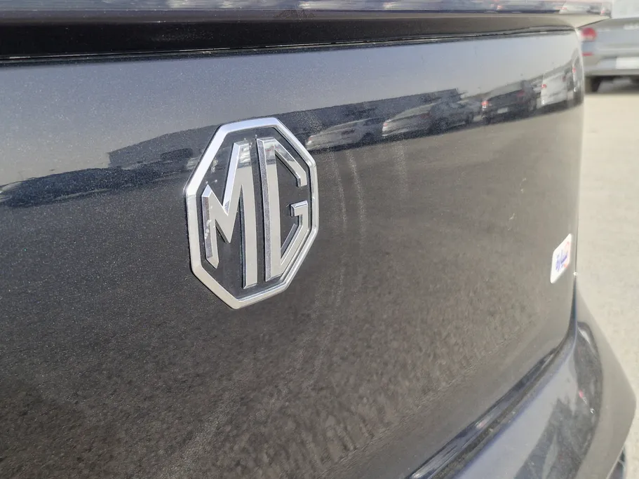 ام جي ويل لاكجري 2024 