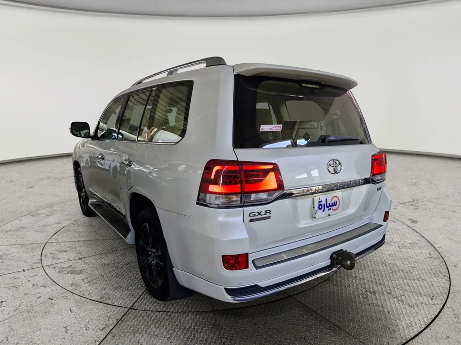 تويوتا لاندكروزر Grand Touring 2021 