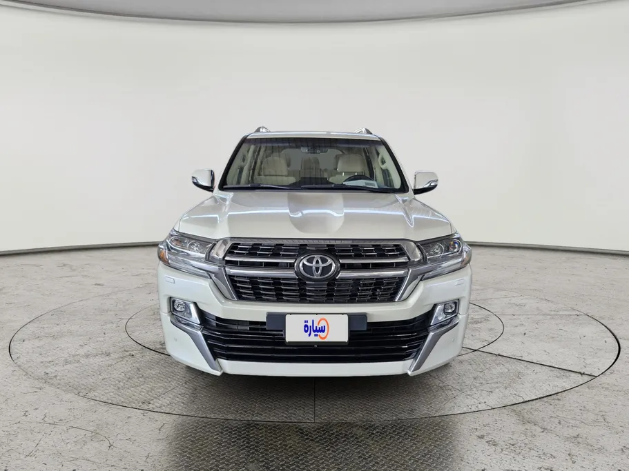 تويوتا لاندكروزر Grand Touring 2021 