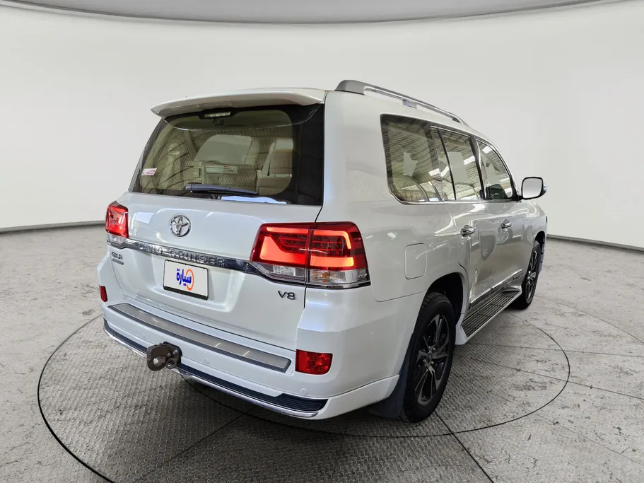 2021 Toyota Land Cruiser Grand Touring 