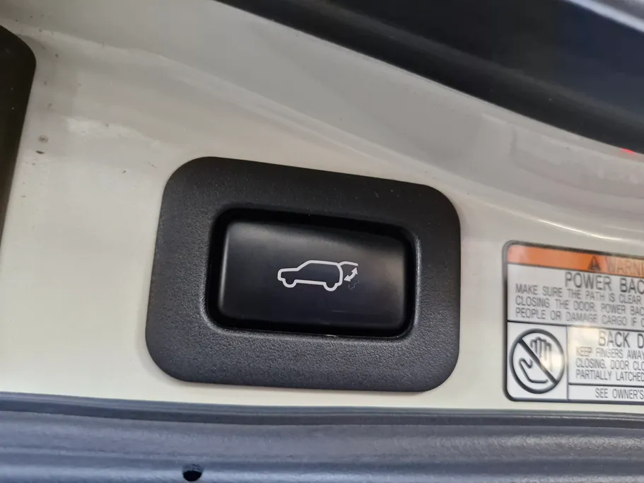 تويوتا لاندكروزر Grand Touring 2021 