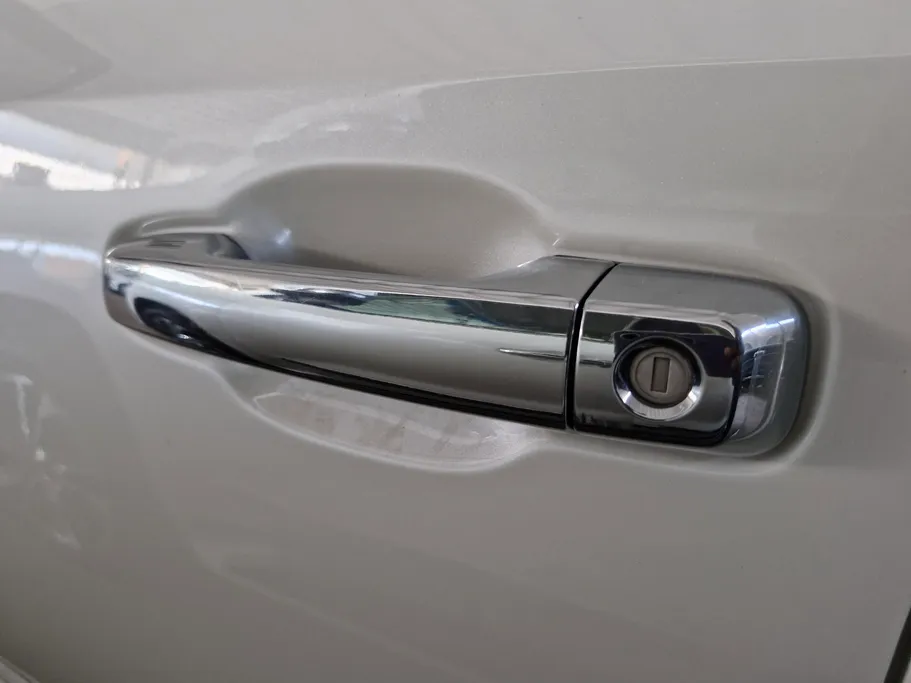 تويوتا لاندكروزر Grand Touring 2021 