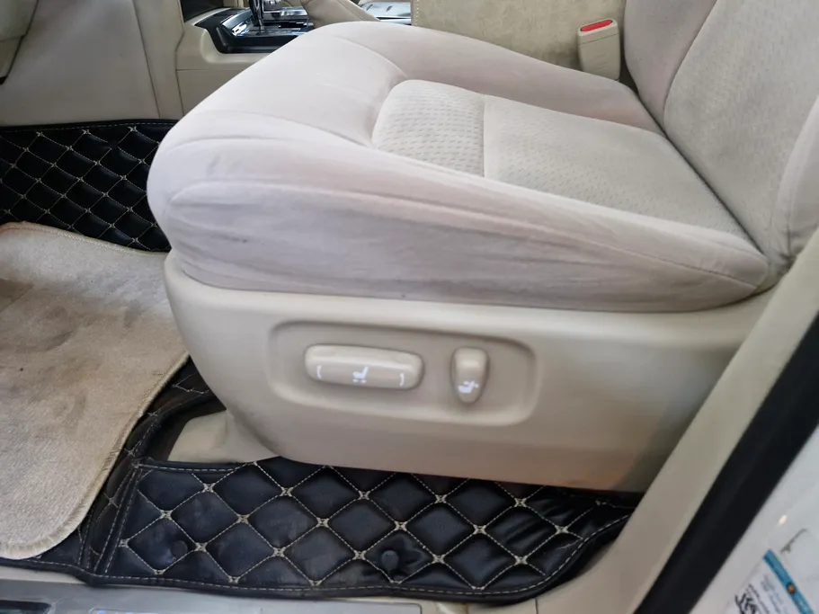 تويوتا لاندكروزر Grand Touring 2021 