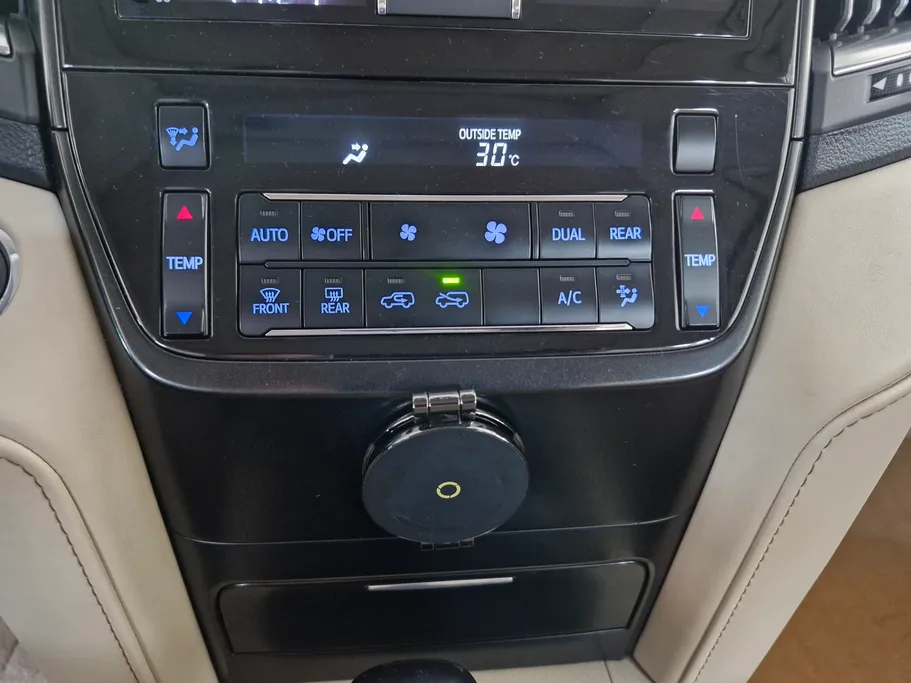 تويوتا لاندكروزر Grand Touring 2021 