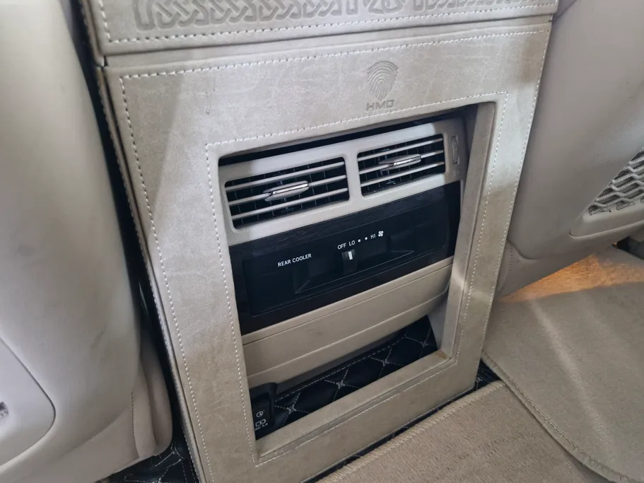 تويوتا لاندكروزر Grand Touring 2021 