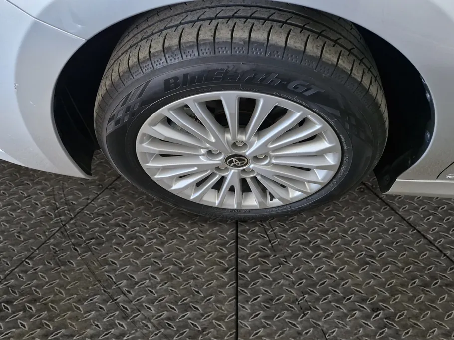 تويوتا كامري LE 2025 