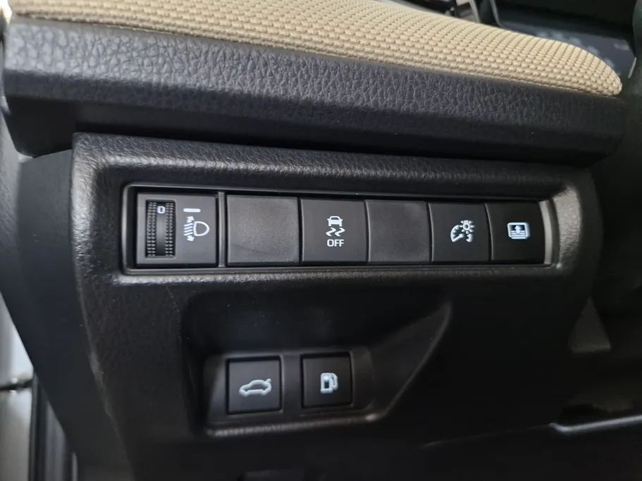 تويوتا كامري LE 2025 