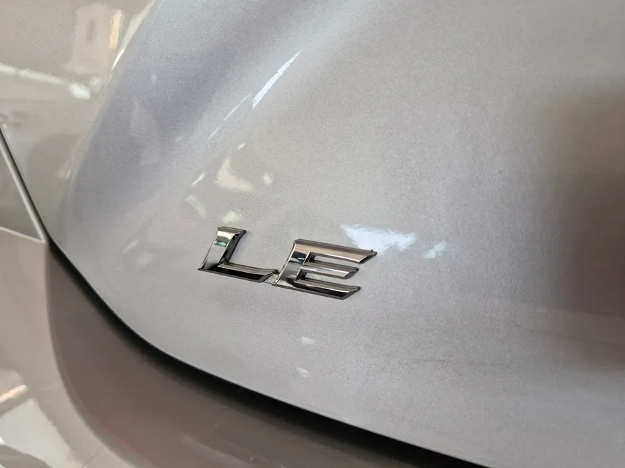 تويوتا كامري LE 2025 