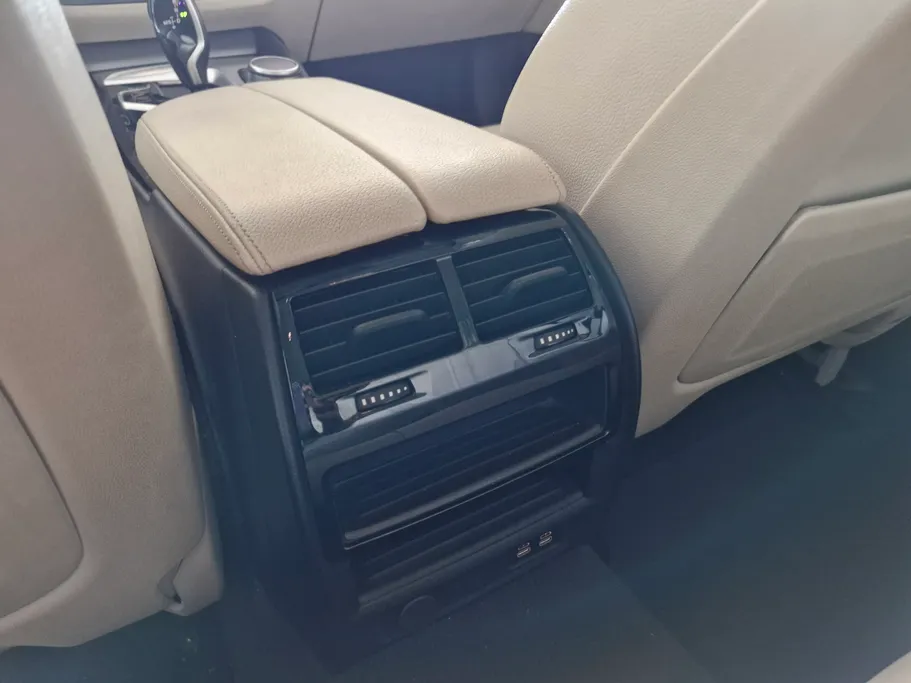 بي ام دبليو الفئة الخامسة 520i 2022 