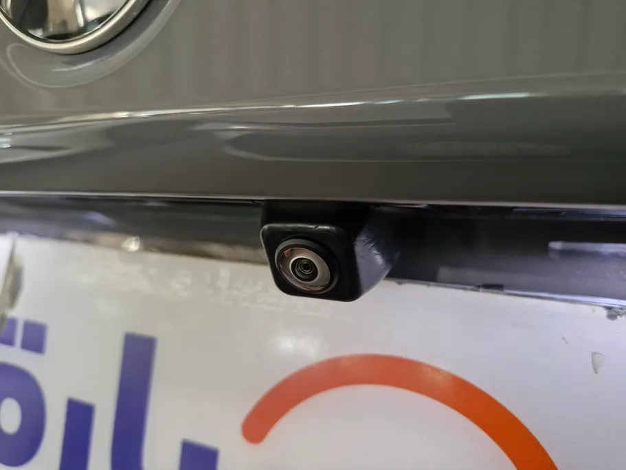 بي ام دبليو الفئة الخامسة 520i 2022 