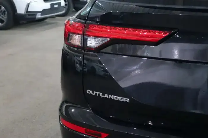 2025 Mitsubishi New Outlander Series ML 