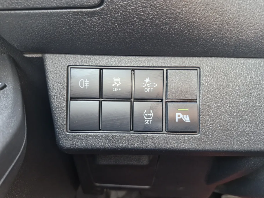 2024 Toyota Yaris  Y Plus 