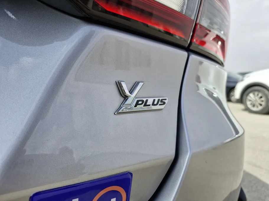 2024 Toyota Yaris  Y Plus 