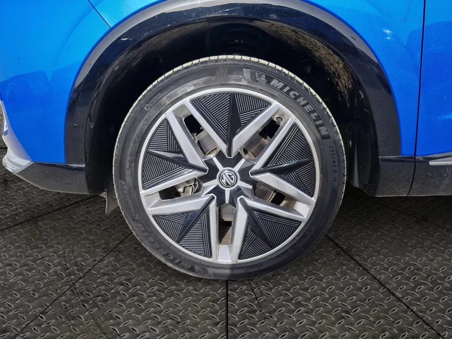 ام جي ويل لاكجري 2024 