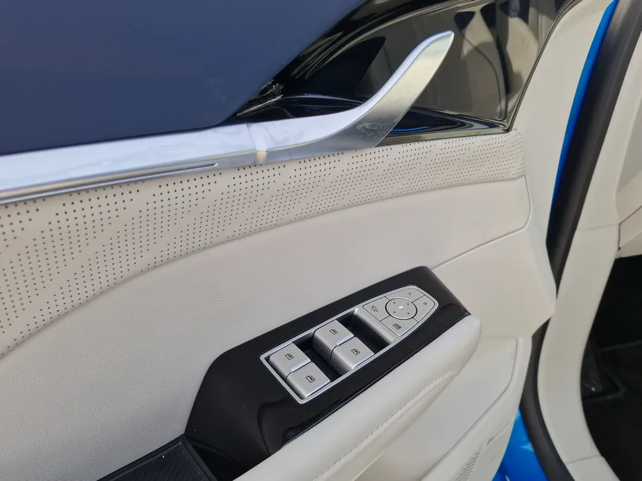 ام جي ويل لاكجري 2024 