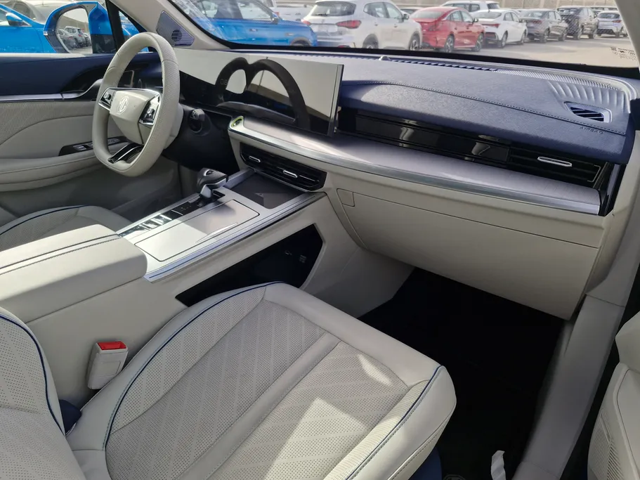 ام جي ويل لاكجري 2024 