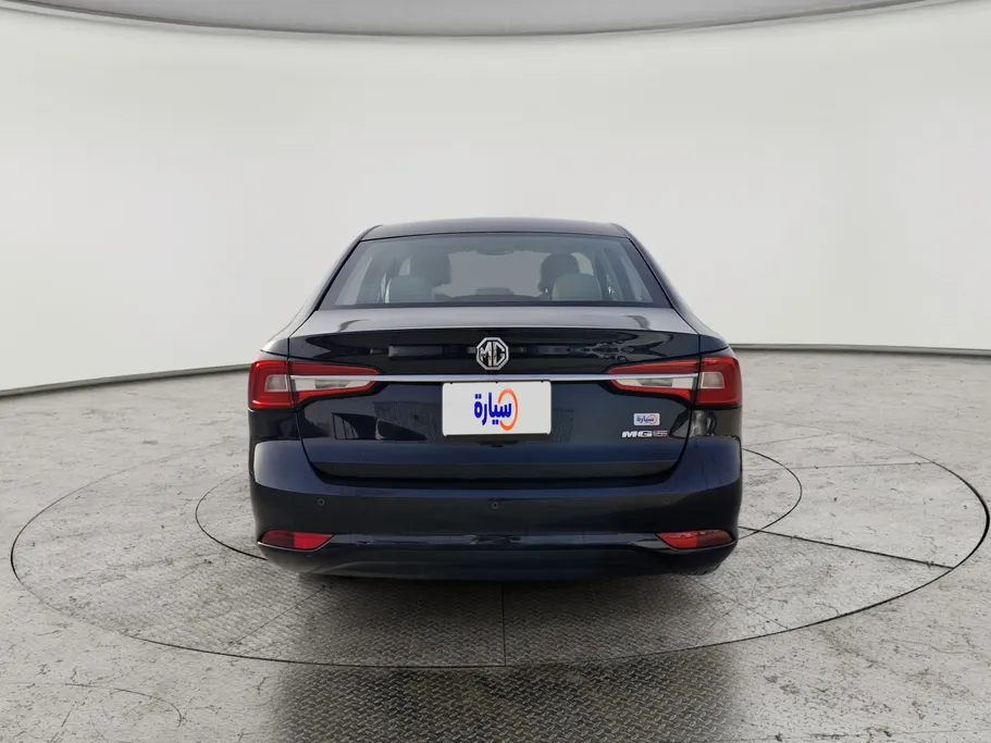 ام جي 5 LUX 2023 