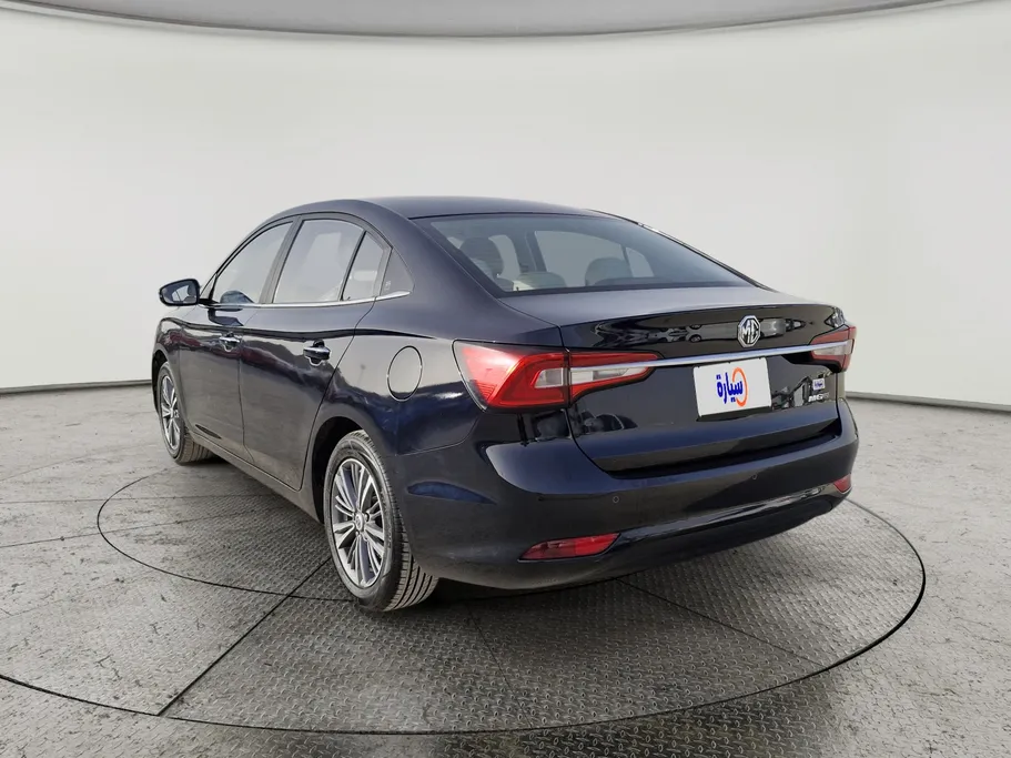 ام جي 5 LUX 2023 