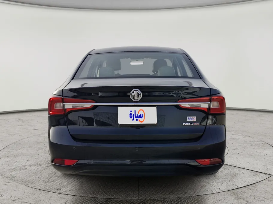 ام جي 5 LUX 2023 