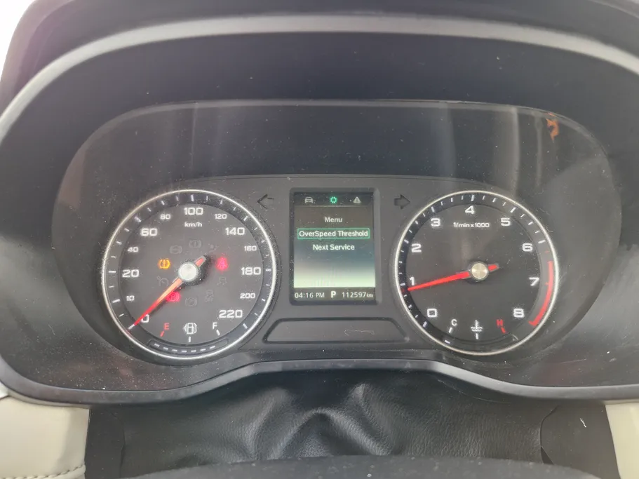 ام جي 5 LUX 2023 