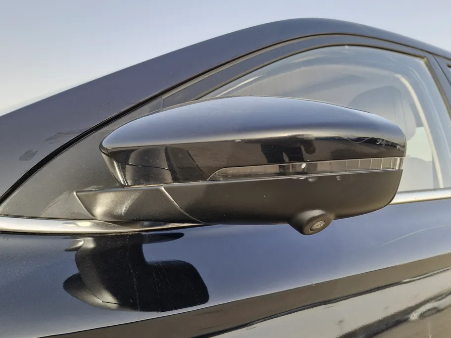 ام جي 5 LUX 2023 