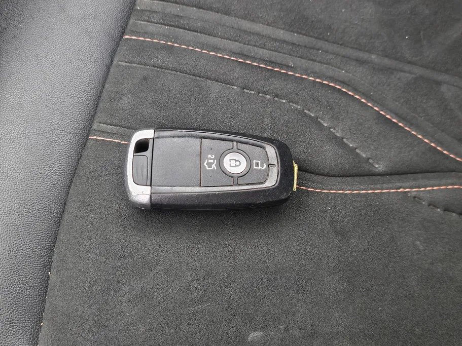 2023 Ford Taurus Titanium 