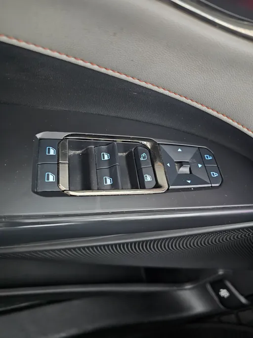 2023 Ford Taurus Titanium 