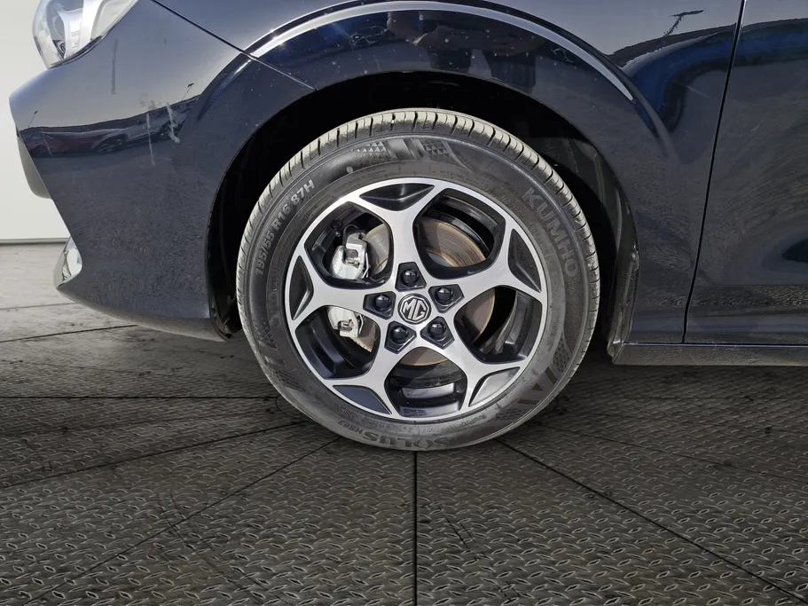 ام جي 3 LUX 2024 