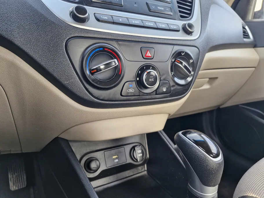 2023 Hyundai Accent Smart 