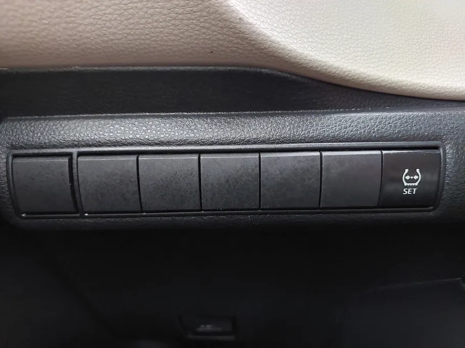 تويوتا كورولا XLI 2024 