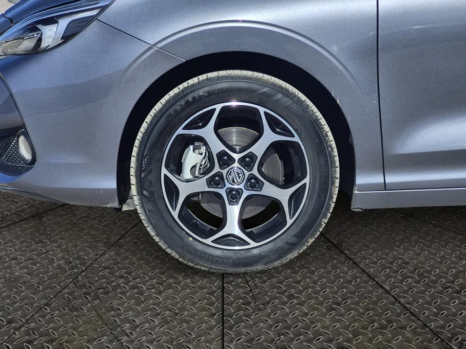 ام جي 3 LUX 2024 