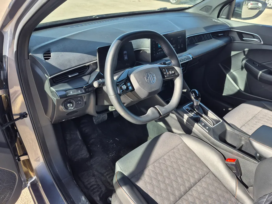 ام جي 3 LUX 2024 