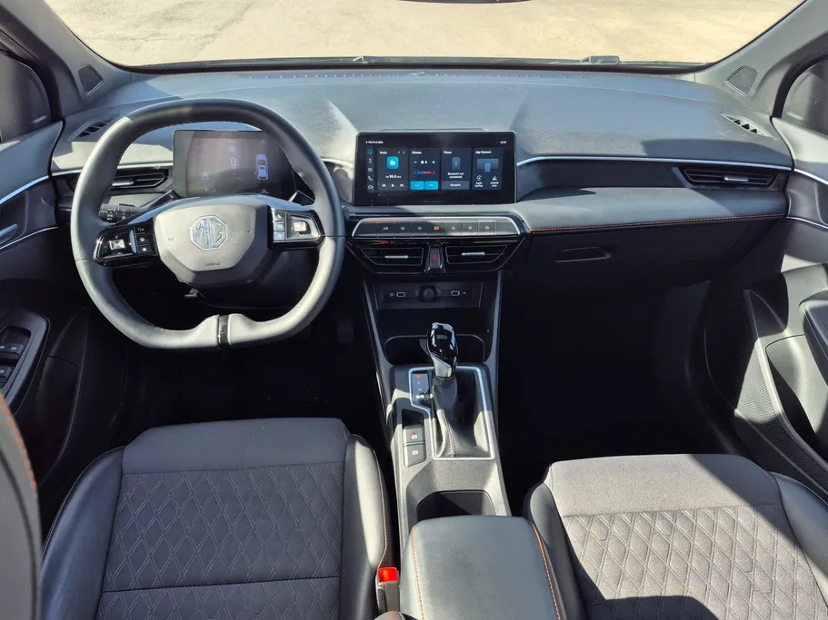 ام جي 3 LUX 2024 