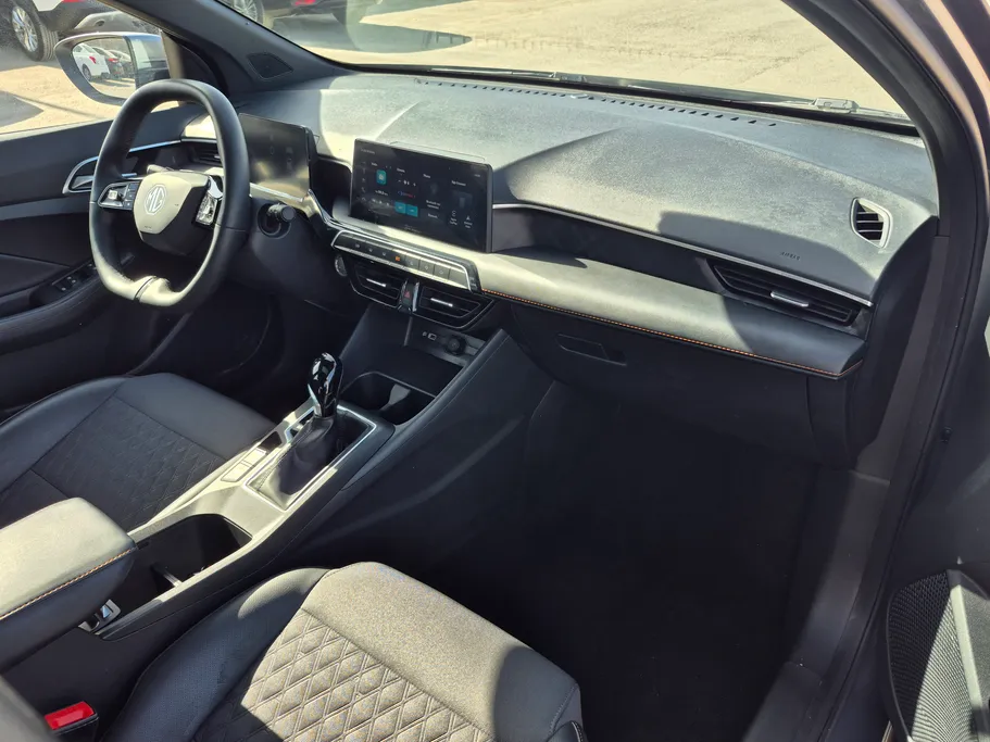 ام جي 3 LUX 2024 