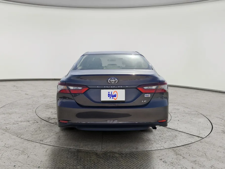 تويوتا كامري LE 2024 